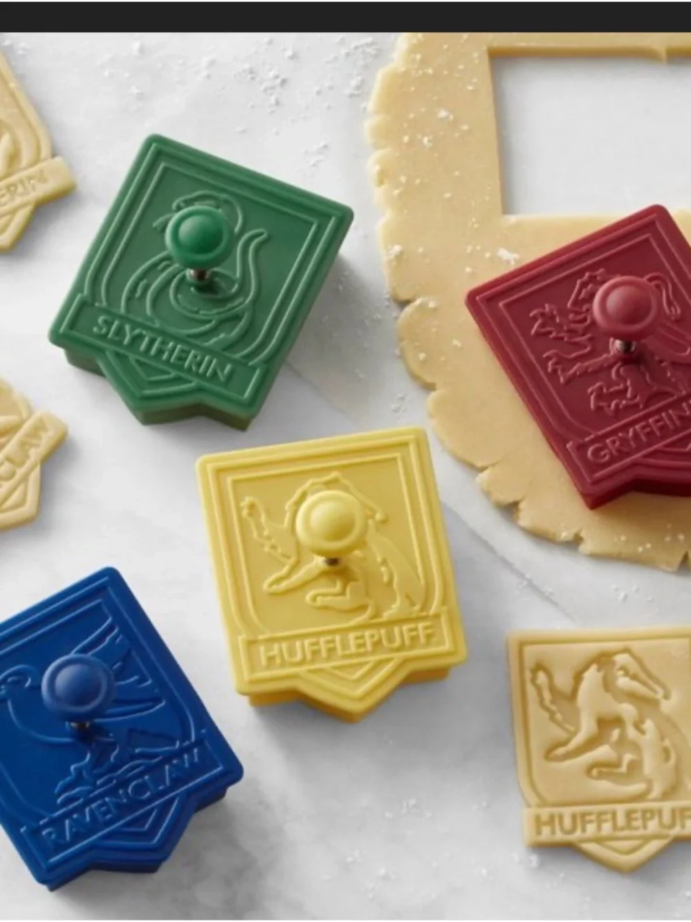 Williams Sonoma Harry Potter Baking Bundle House Cookie Cutter and Spatula set
